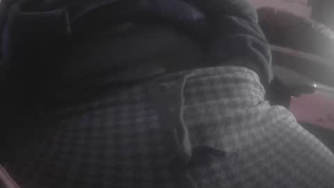 Snapshot of j0lteon_ chatting on 12-14-25, 03:01 Stuart online show from 12-14-25, 03:01