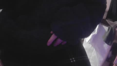 Snapshot of j0lteon_ chatting on 03-29-26, 11:49 Stuart online show from 03-29-26, 11:49