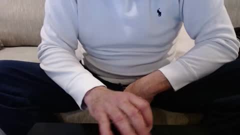 Snapshot of j335129 chatting on 02-01-26, 02:48 James online show from 02-01-26, 02:48