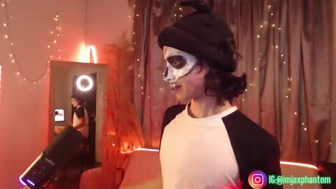 Snapshot of j_a_x_x_x_o_n chatting on 10-31-25, 08:59 Hey im Jaxxxon check my info online show from 10-31-25, 08:59