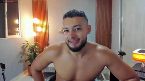 Snapshot of j_calix chatting on 05-05-26, 11:57 Calix Independient model Insta and twt Calixsnake online show from 05-05-26, 11:57