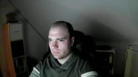 Snapshot of j_german783377 chatting on 01-19-26, 07:23 here4y online show from 01-19-26, 07:23