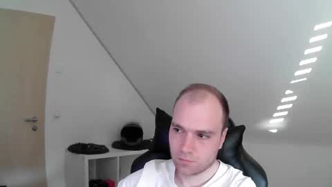 Snapshot of j_german783377 chatting on 04-01-26, 05:52 here4y online show from 04-01-26, 05:52