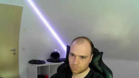 Snapshot of j_german783377 chatting on 04-05-26, 11:18 here4y online show from 04-05-26, 11:18