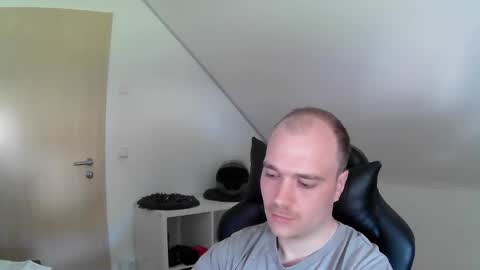Snapshot of j_german783377 chatting on 04-11-26, 09:35 here4y online show from 04-11-26, 09:35