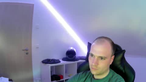 Snapshot of j_german783377 chatting on 04-14-26, 05:41 here4y online show from 04-14-26, 05:41