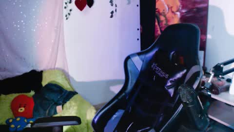 jade 18  online show from 03-01-26, 04:14