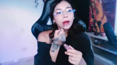 Snapshot of jaadee18 chatting on 07-05-26, 06:53 jade 18 online show from 07-05-26, 06:53