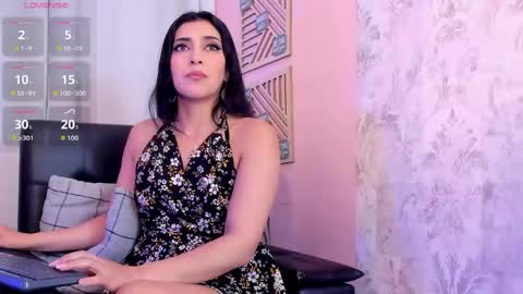Snapshot of jaadewest_ chatting on 05-19-26, 11:27 Jade West online show from 05-19-26, 11:27