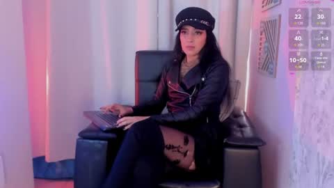 Snapshot of jaadewest_ chatting on 06-16-26, 02:41 Jade West online show from 06-16-26, 02:41