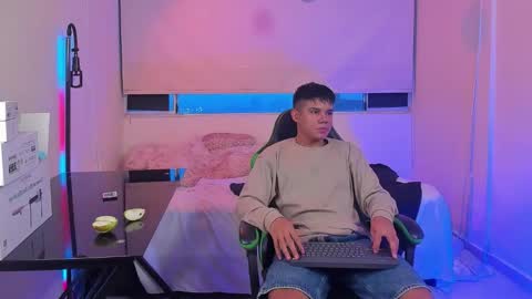 Snapshot of jack_castell chatting on 01-06-26, 10:56 JACK CASTELL online show from 01-06-26, 10:56