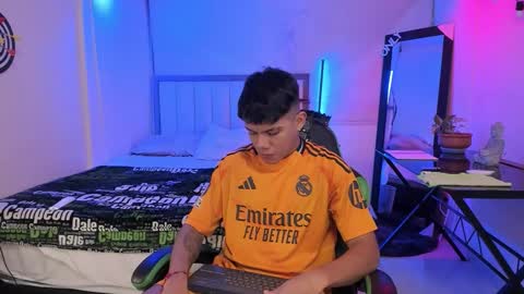 Snapshot of jack_castell chatting on 03-03-26, 11:05 JACK CASTELL online show from 03-03-26, 11:05