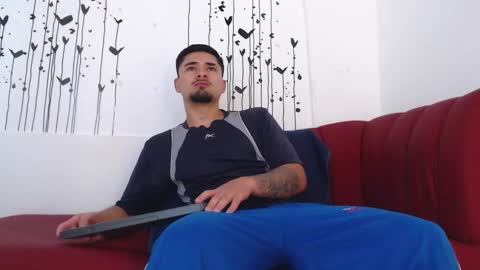    online show from 02-04-26, 01:50