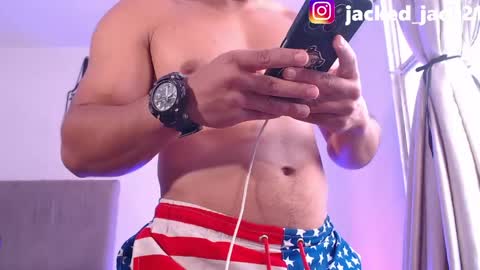 Snapshot of jack_master_muscle chatting on 05-19-26, 08:15 jack and leah online show from 05-19-26, 08:15
