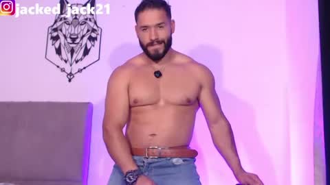 Snapshot of jack_master_muscle chatting on 07-10-26, 11:40 jack and leah online show from 07-10-26, 11:40