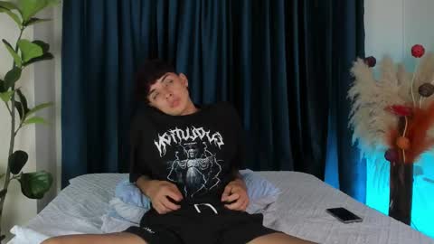 Snapshot of jack_noir chatting on 09-23-25, 01:36 Jack online show from 09-23-25, 01:36