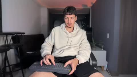 Snapshot of jack_norizz chatting on 11-29-25, 04:48 INDEPENDENT MODEL online show from 11-29-25, 04:48