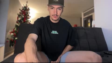 Snapshot of jack_norizz chatting on 12-21-25, 09:05 INDEPENDENT MODEL online show from 12-21-25, 09:05