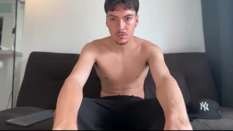 Snapshot of jack_norizz chatting on 01-05-26, 05:27 INDEPENDENT MODEL online show from 01-05-26, 05:27