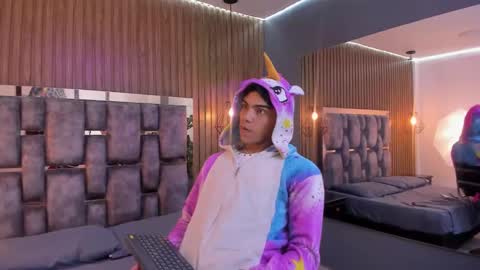 Snapshot of jack_sammy chatting on 11-23-25, 04:45 Jack online show from 11-23-25, 04:45