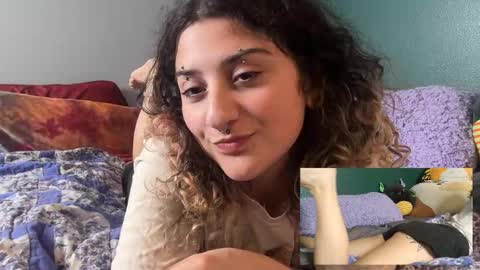 Hazel online show from 12-18-25, 04:51