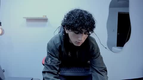 Jackes Taylor online show from 09-14-25, 04:44