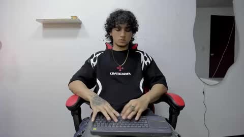 Jackes Taylor online show from 11-05-25, 05:07