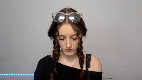 Snapshot of jackkading chatting on 01-08-26, 01:02 Lisa online show from 01-08-26, 01:02