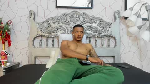 Snapshot of jackmacson chatting on 01-09-25, 03:12 jackmacson online show from 01-09-25, 03:12