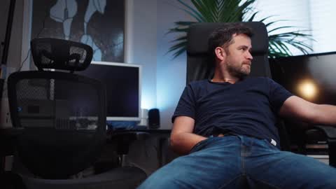 Snapshot of jackoffdude85 chatting on 12-15-24, 10:58 Colten Carter online show from 12-15-24, 10:58