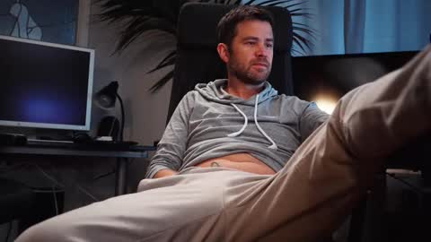 Snapshot of jackoffdude85 chatting on 10-25-25, 03:07 Colten Carter online show from 10-25-25, 03:07