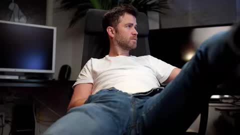 Snapshot of jackoffdude85 chatting on 12-23-25, 10:57 Colten Carter online show from 12-23-25, 10:57