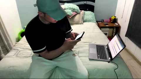 Snapshot of jacks_parrows chatting on 11-17-25, 07:25 jacks_parrows online show from 11-17-25, 07:25