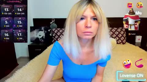 Snapshot of jacksallyevans chatting on 12-17-25, 04:29 sallyevans online show from 12-17-25, 04:29