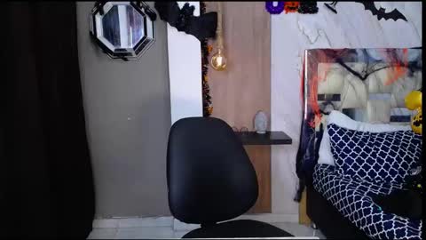 Snapshot of jackson_cr7 chatting on 10-22-25, 06:18 JAKSON online show from 10-22-25, 06:18