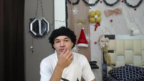 Snapshot of jackson_cr7 chatting on 12-22-25, 02:30 JAKSON online show from 12-22-25, 02:30
