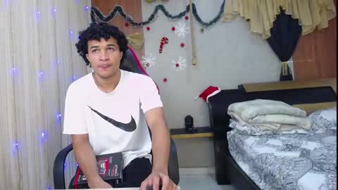 Snapshot of jackson_cr7 chatting on 01-12-26, 07:52 JAKSON online show from 01-12-26, 07:52