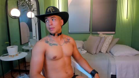 Snapshot of jacksonbell9 chatting on 12-10-24, 02:28 Jackson Bell online show from 12-10-24, 02:28