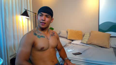 Snapshot of jacksonbell9 chatting on 12-26-24, 04:36 Jackson Bell online show from 12-26-24, 04:36