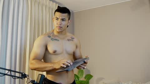 Snapshot of jacksonbell9 chatting on 02-03-25, 12:36 Jackson Bell online show from 02-03-25, 12:36