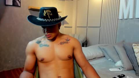 Snapshot of jacksonbell9 chatting on 02-23-25, 01:57 Jackson Bell online show from 02-23-25, 01:57