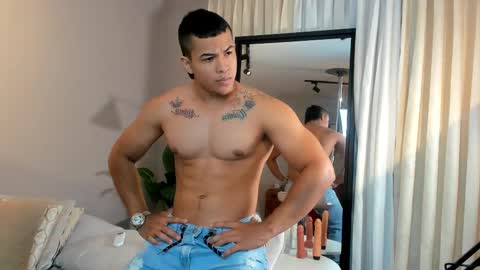 Snapshot of jacksonbell9 chatting on 03-05-25, 12:33 Jackson Bell online show from 03-05-25, 12:33