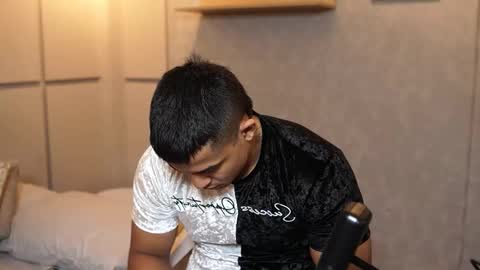 Jackson Bell online show from 11-26-25, 12:28