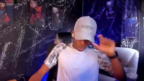 Snapshot of jacksonmuller_ chatting on 06-19-26, 02:21 Jackson online show from 06-19-26, 02:21