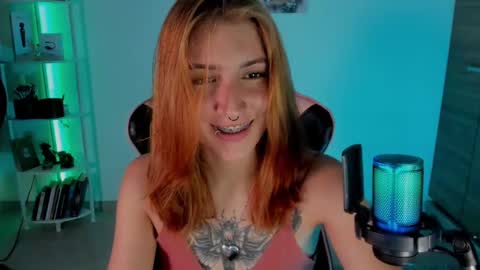 Snapshot of jacky_croft chatting on 12-12-24, 04:48 Linda Sofia help me get to 100 thumbs up online show from 12-12-24, 04:48