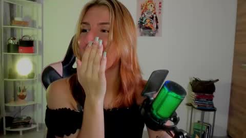 Snapshot of jacky_croft chatting on 02-02-25, 03:54 Linda Sofia help me get to 100 thumbs up online show from 02-02-25, 03:54