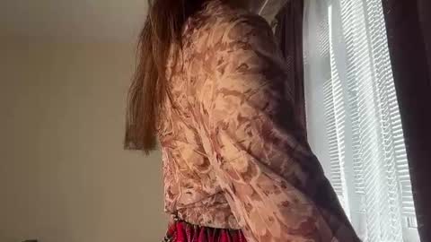 Lillian online show from 06-12-26, 05:17