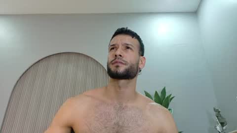 Snapshot of jacob_benelli chatting on 07-11-26, 12:13 Jaco online show from 07-11-26, 12:13