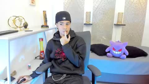 Snapshot of jacob_blackwell chatting on 12-14-25, 07:29 jacob_blackwell online show from 12-14-25, 07:29