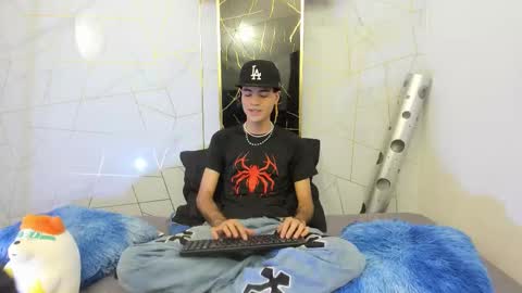 Snapshot of jacob_blackwell chatting on 12-19-25, 07:43 jacob_blackwell online show from 12-19-25, 07:43